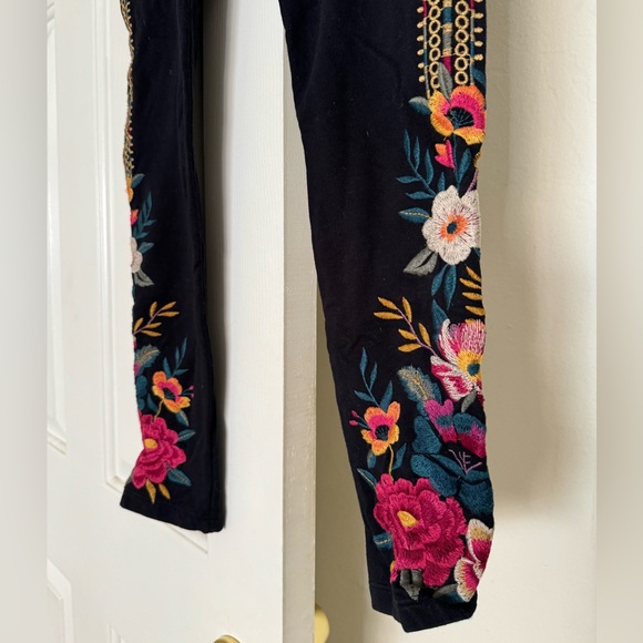 Johnny Was Embroidered Leggings - Picture 1 of 6